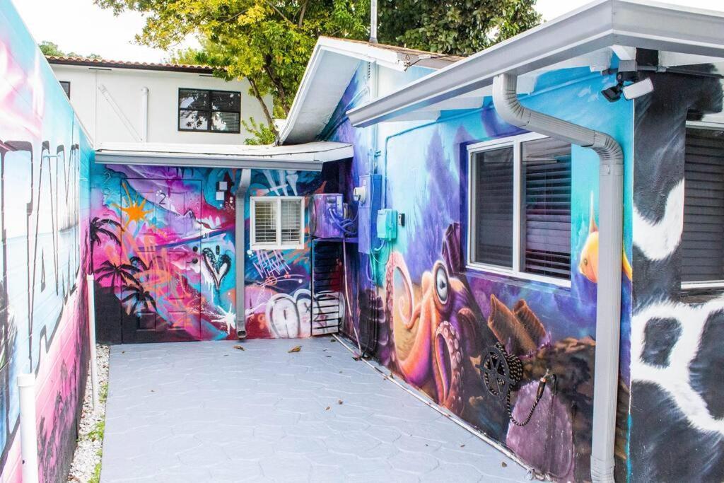 Cozy & Colorful Miami Art Canvas W/Hottub & Murals Exterior foto